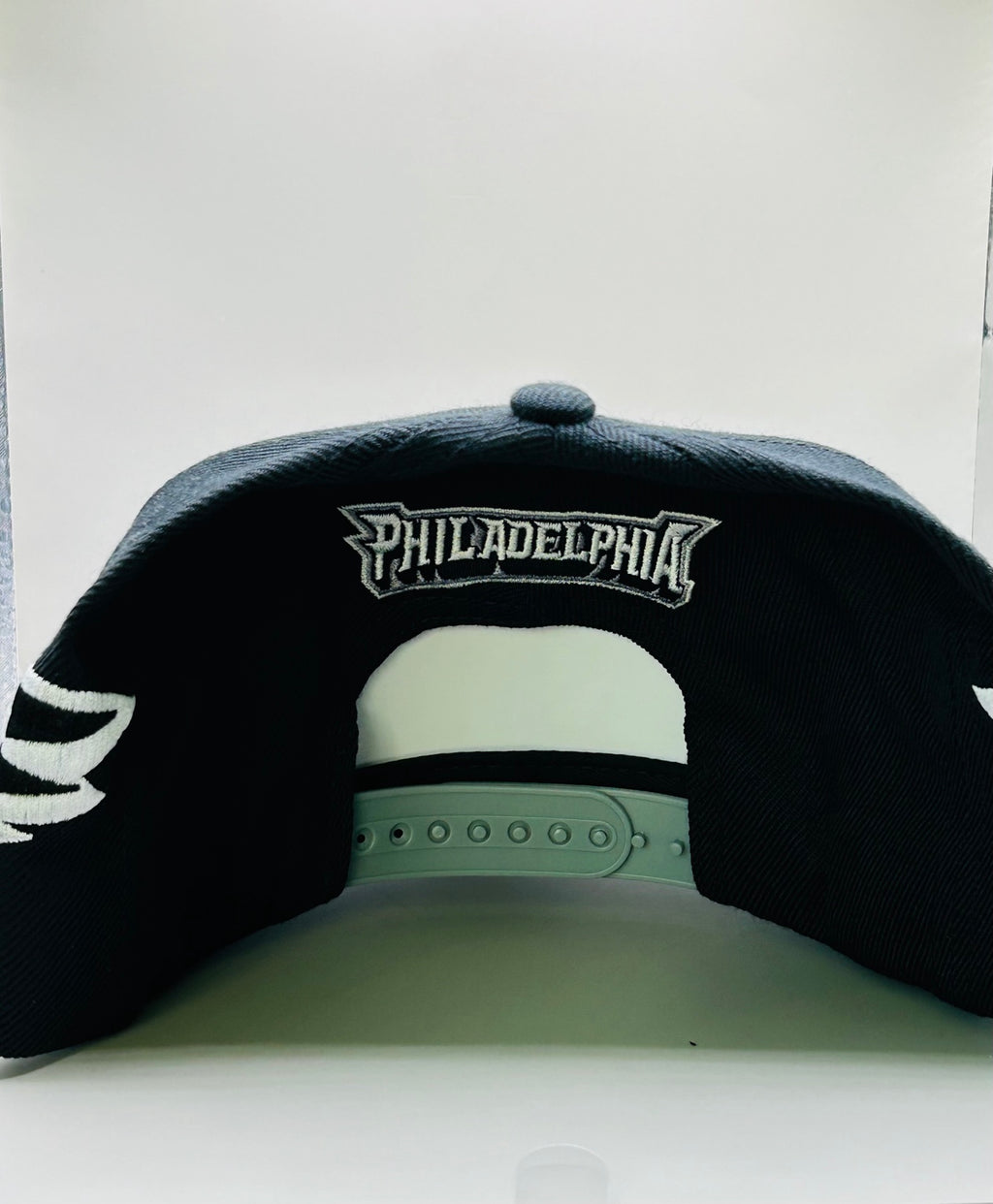 HELMHEADZ Gridiron Edition Black adjustable snapback rear detail